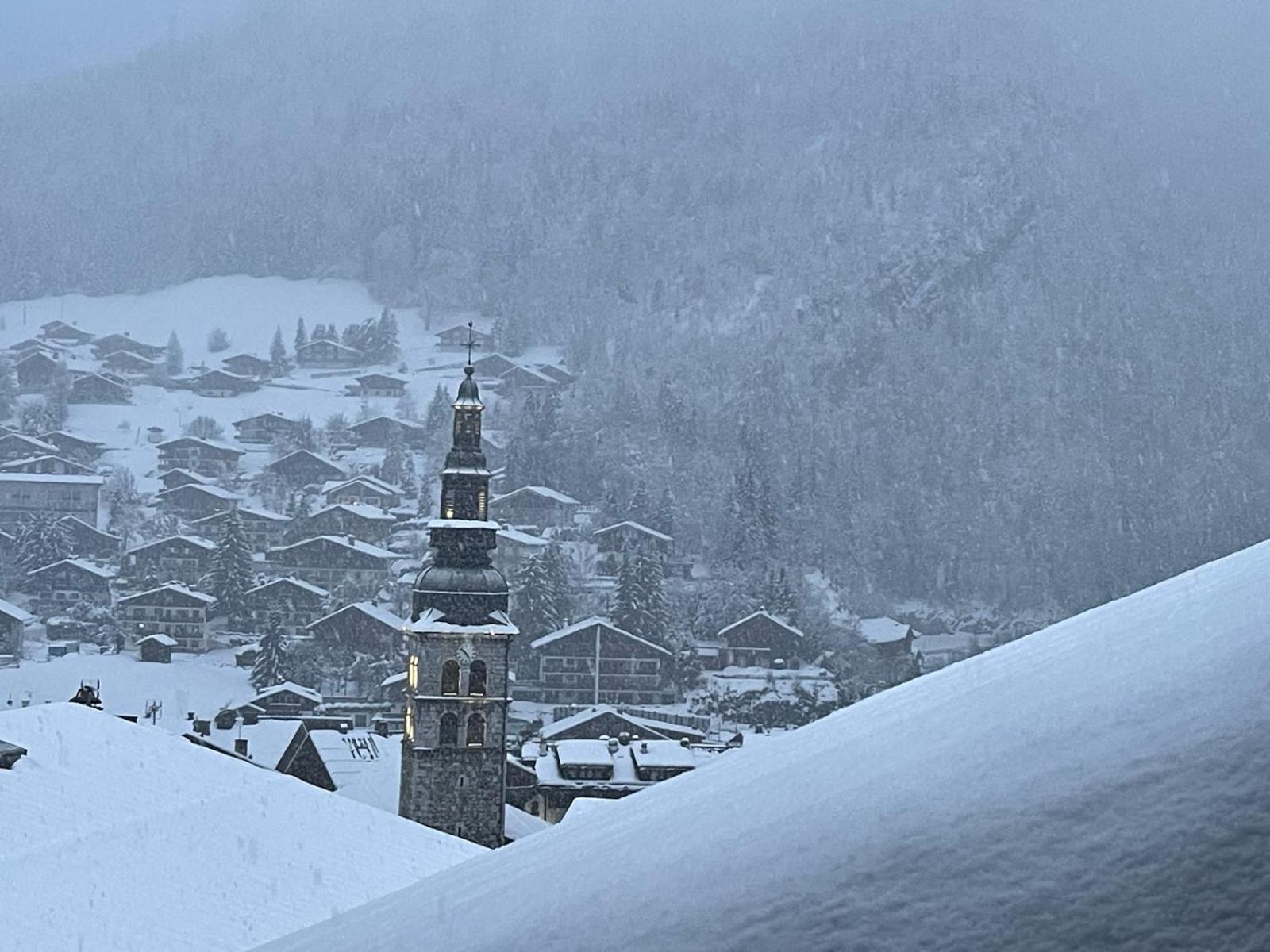 Duplex Skis Aux Pieds Centre Village - 6 Couchages - 2 Salles De Bain La Clusaz Exterior photo